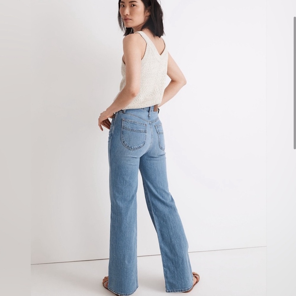 Madewell 11” high rise flare jean conwell wash. NWT.
